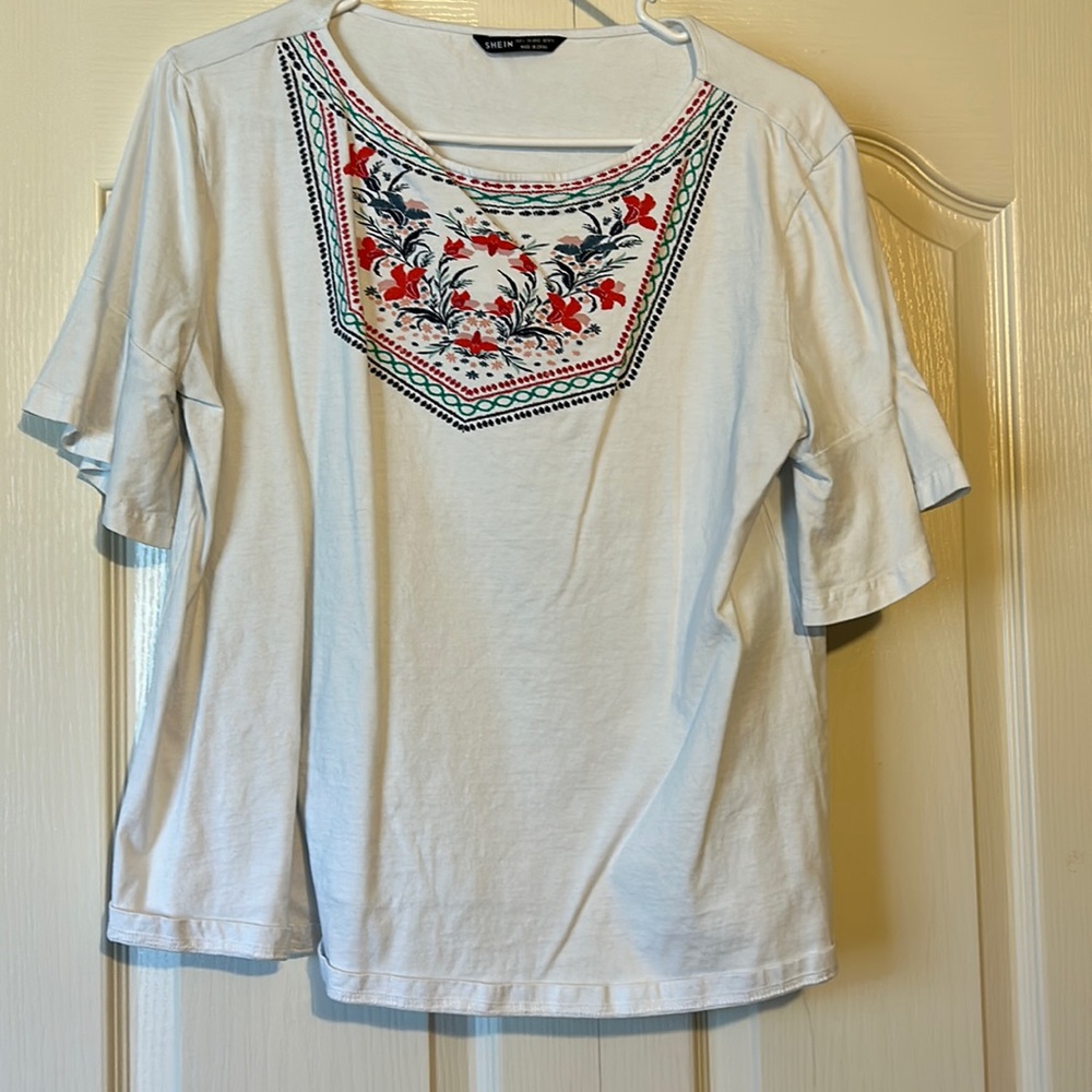 Cute top